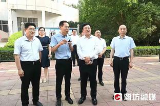 西超杯贝林厄姆本想罚点但让给了维尼修斯，前者说：那下一个我罚